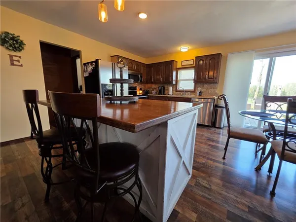 $324,900 | 9676 South 501 Road, El Dorado Springs, MO 64744