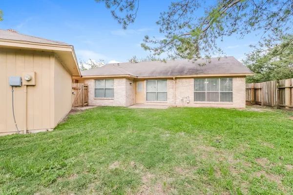 $1,965 | 7327 Shady Vale Lane, Houston, TX 77040