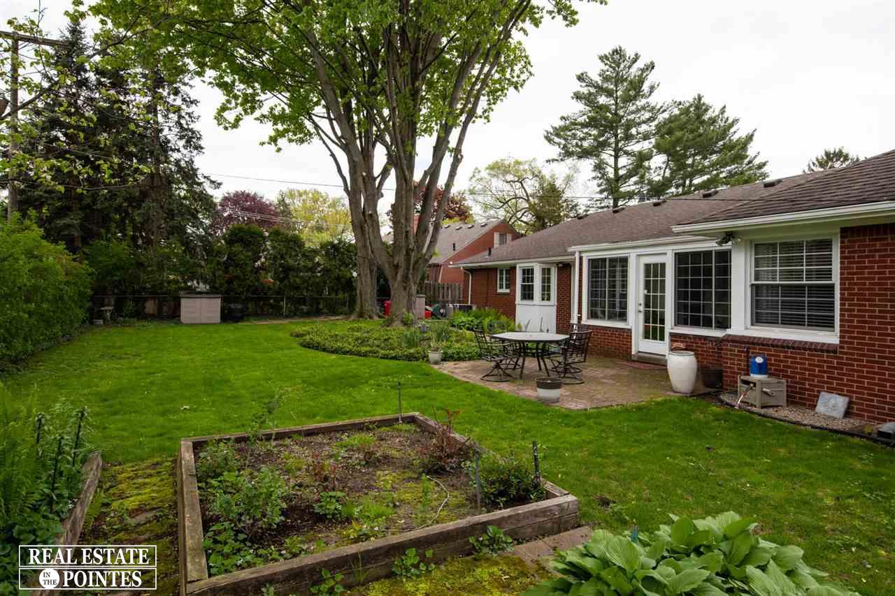 404 Lexington Road Grosse Pointe Farms, MI 48236 - Photo 34 of 35