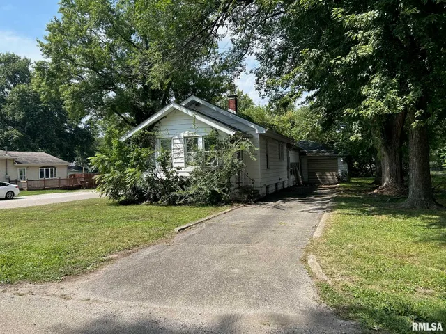$25,000 | 1029 West Rich Street, Taylorville, IL 62568
