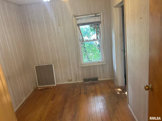 $25,000 | 1029 West Rich Street, Taylorville, IL 62568