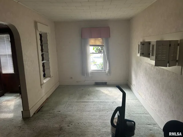 $25,000 | 1029 West Rich Street, Taylorville, IL 62568