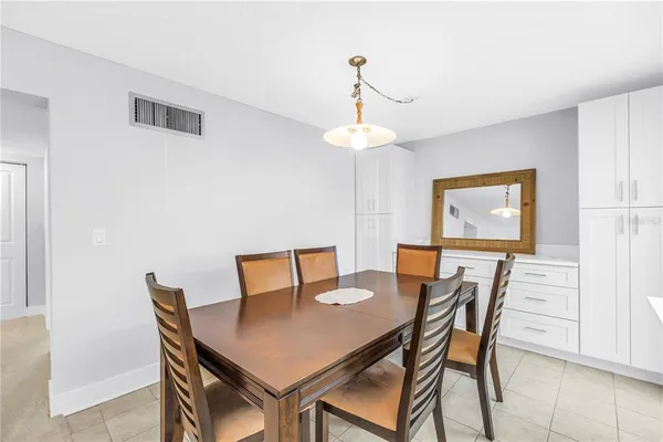 $189,900 | 4700 Cove Circle, Unit 103, St. Petersburg, FL 33708