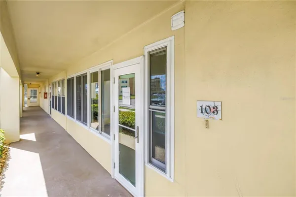 $189,900 | 4700 Cove Circle, Unit 103, St. Petersburg, FL 33708