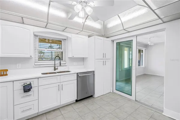 $189,900 | 4700 Cove Circle, Unit 103, St. Petersburg, FL 33708