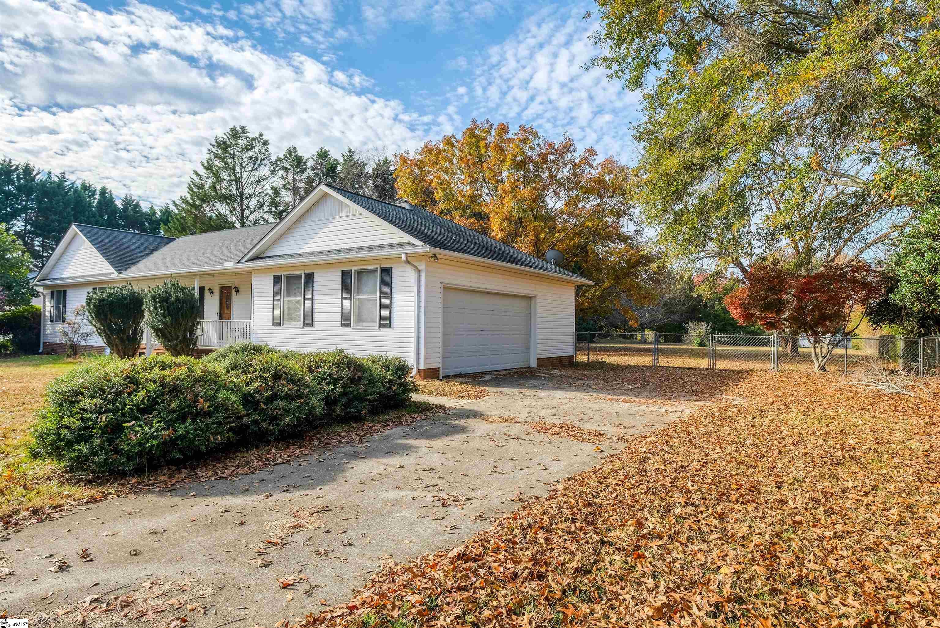 1823 Busby Road Anderson, SC 29626 - Photo 2 of 36