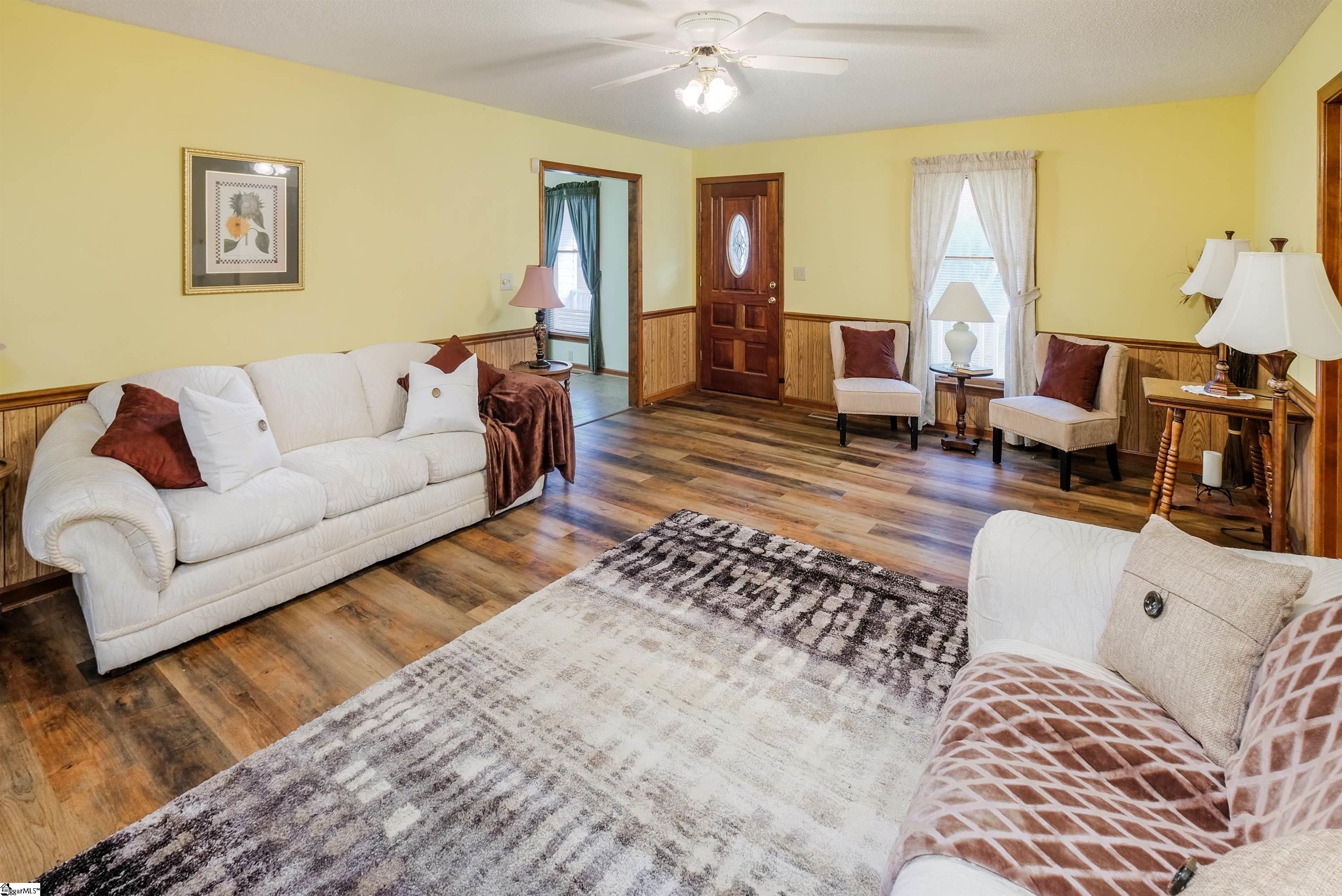 1823 Busby Road Anderson, SC 29626 - Photo 5 of 36
