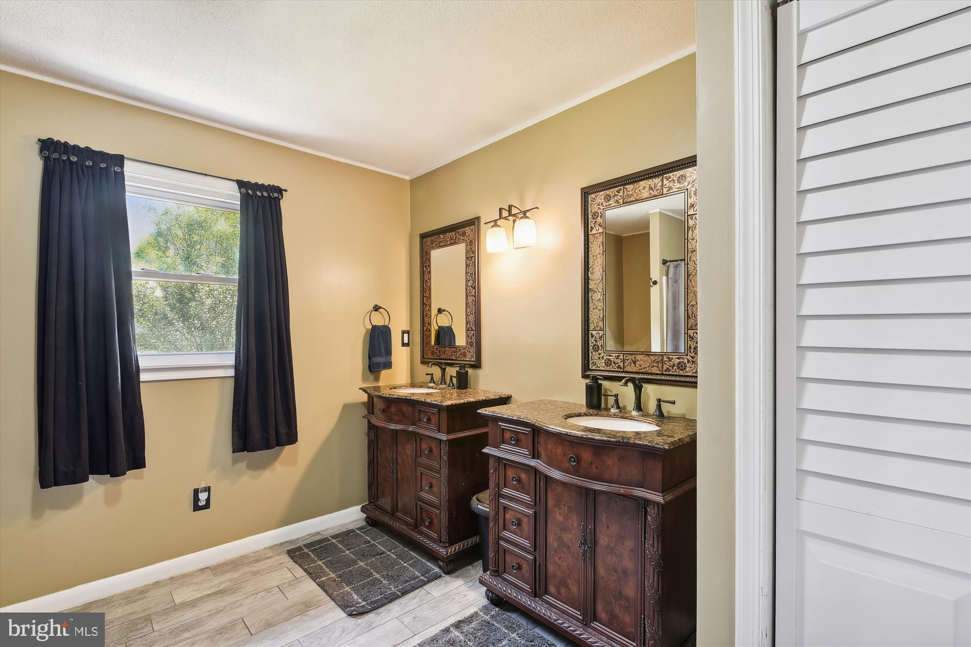 821 Pasadena Road Pasadena, MD 21122 - Photo 22 of 74 Double vanitiy