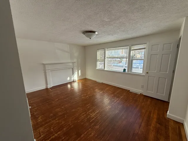 $4,500 | 91 Lower E Street, Dedham, MA 02026