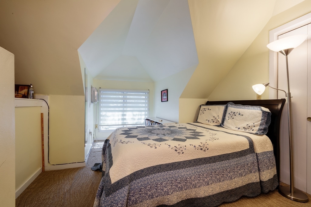 12 Shea Road Cambridge, MA 02140 - Photo 21 of 31
