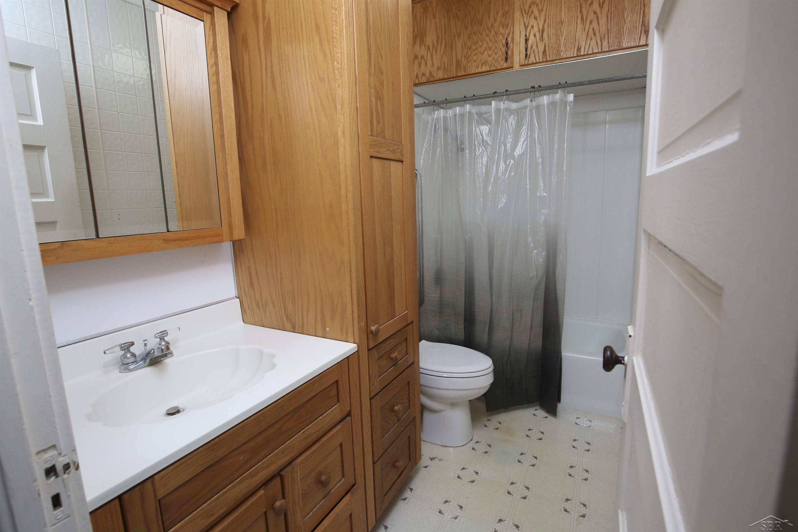 3470 Williamson Road Saginaw, MI 48601 - Photo 13 of 22 50085530-12.JPG
