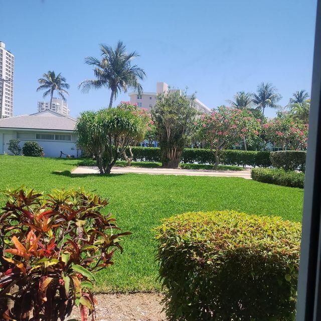 2700 Banyan Road, Unit C 3 Boca Raton, FL 33432 - Photo 13 of 18 club area view