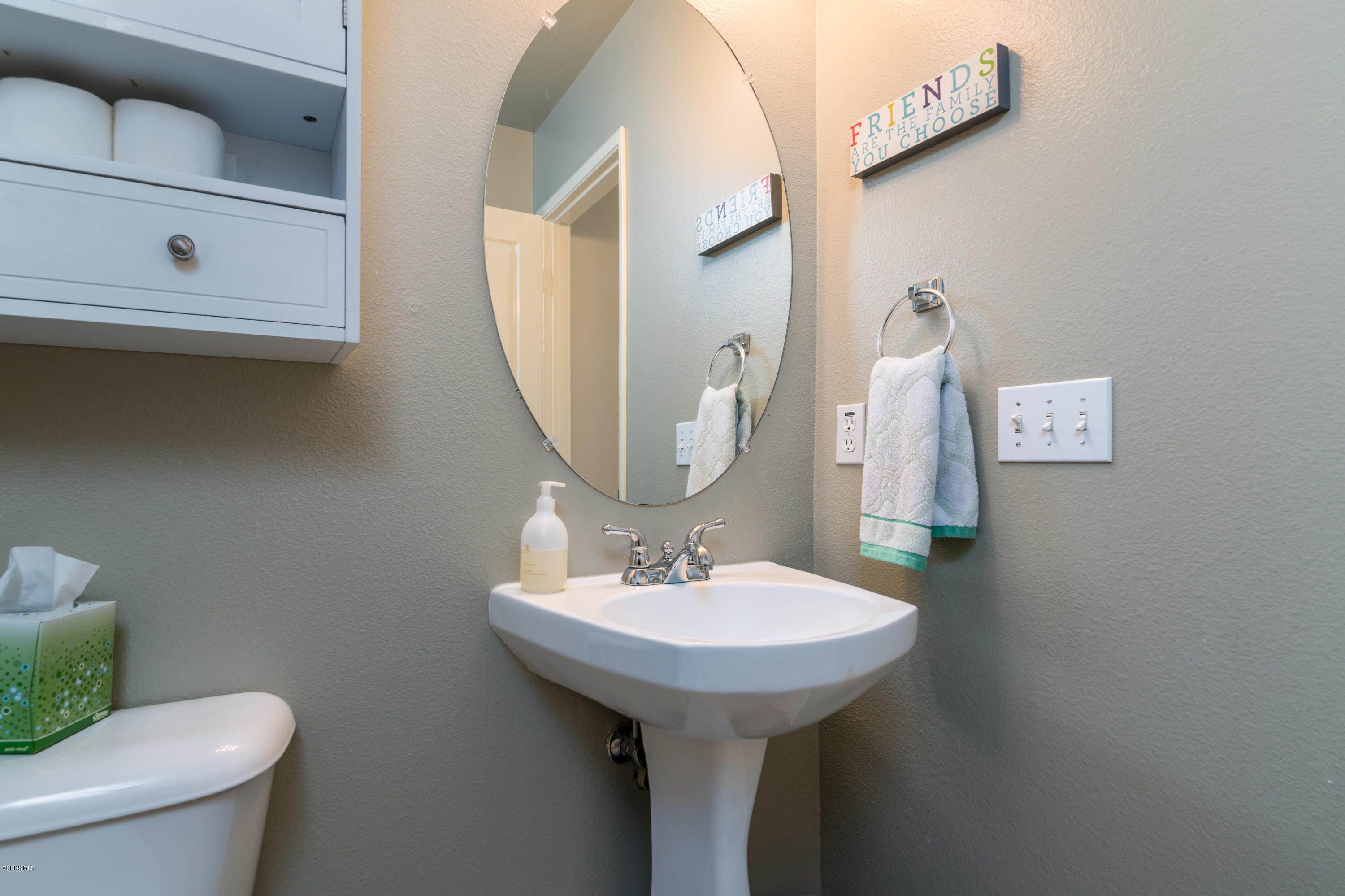 129 Park Hill Road Simi Valley, CA 93065 - Photo 11 of 45 12