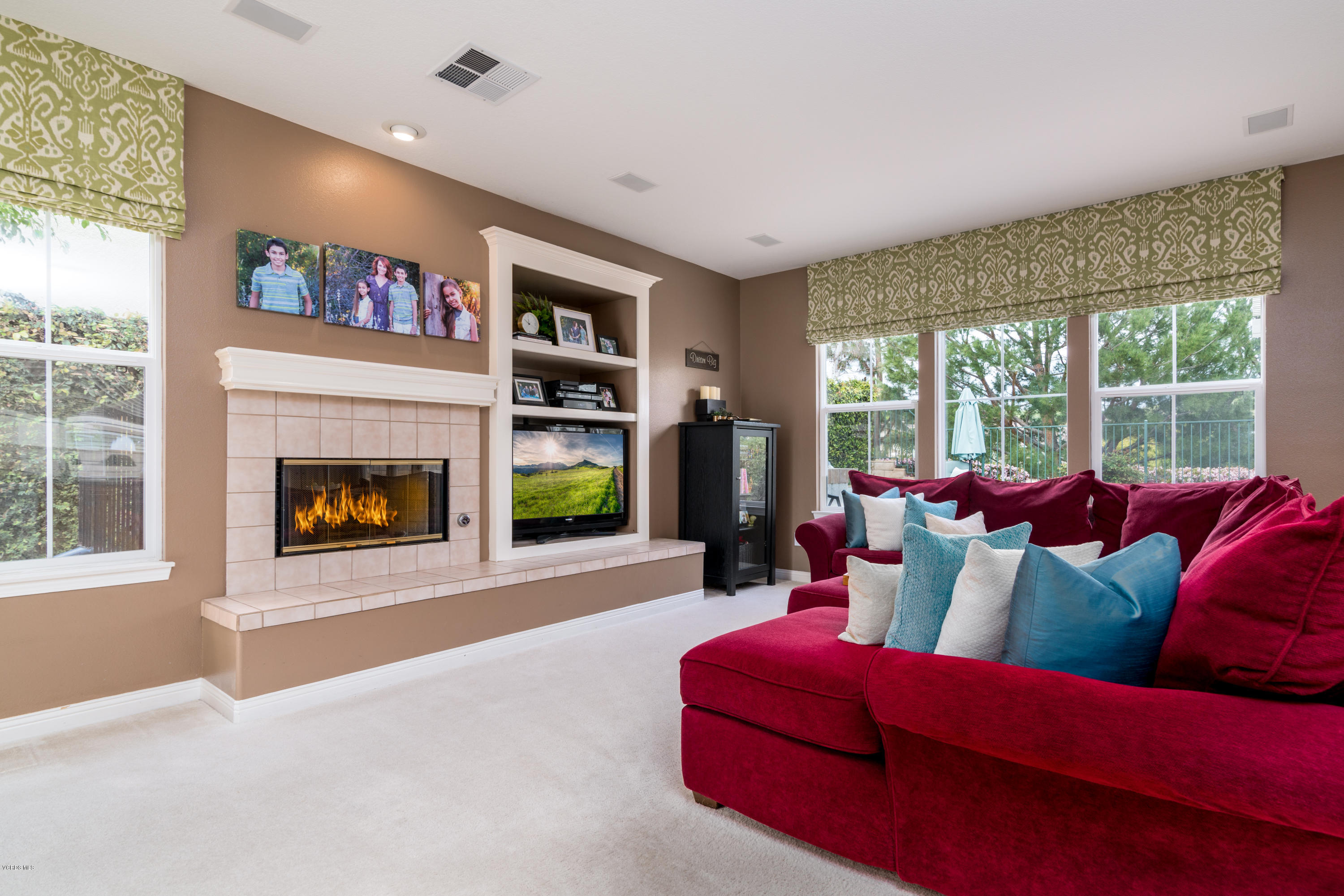 129 Park Hill Road Simi Valley, CA 93065 - Photo 12 of 45 13