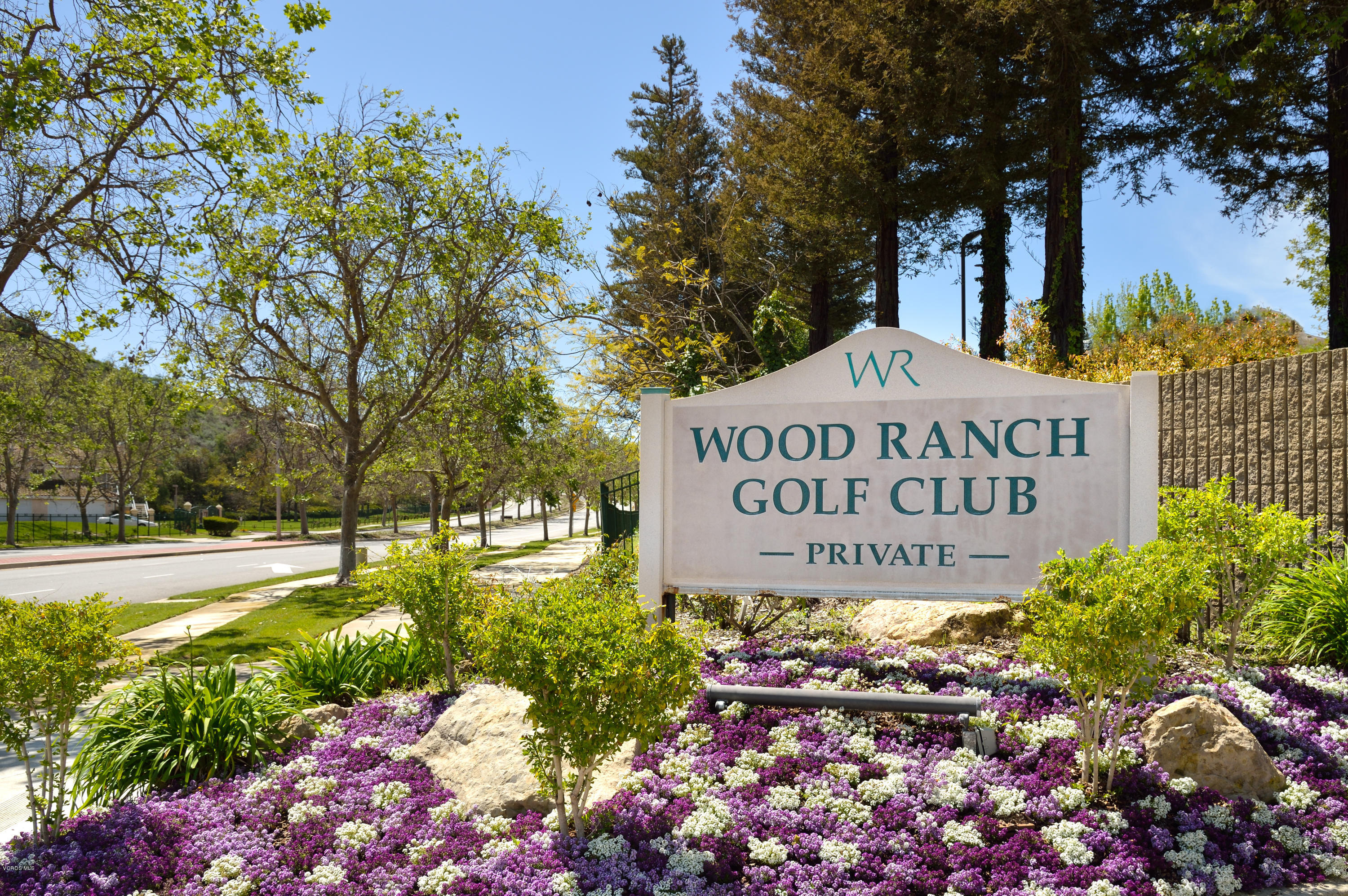 129 Park Hill Road Simi Valley, CA 93065 - Photo 38 of 45 wr-stock-golfcourse1