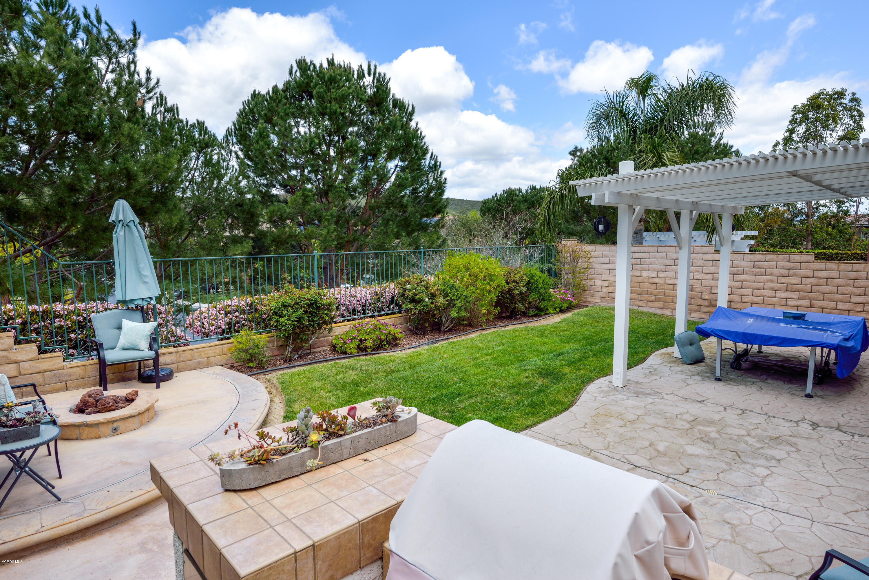 129 Park Hill Road Simi Valley, CA 93065 - Photo 5 of 45 04