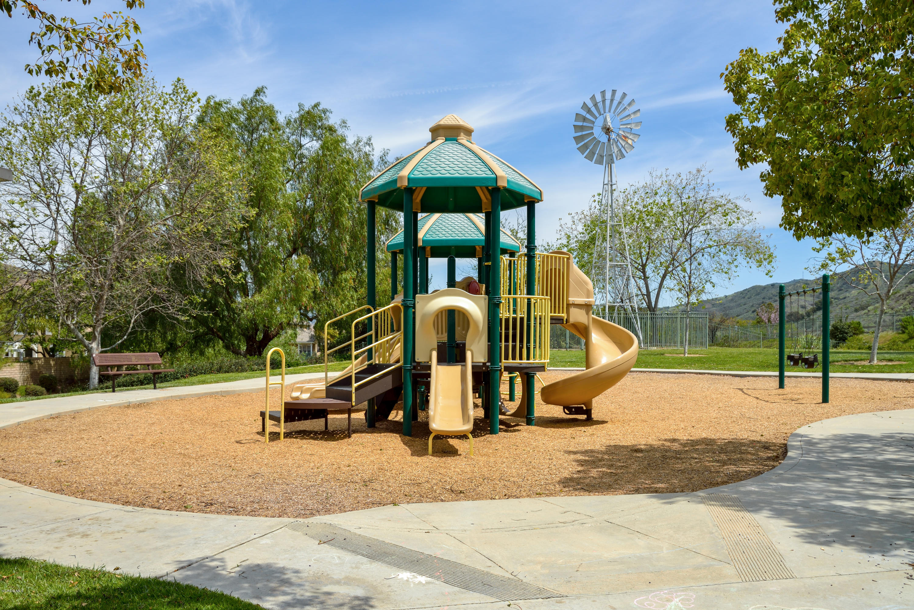 129 Park Hill Road Simi Valley, CA 93065 - Photo 44 of 45 wr-windmill-park3