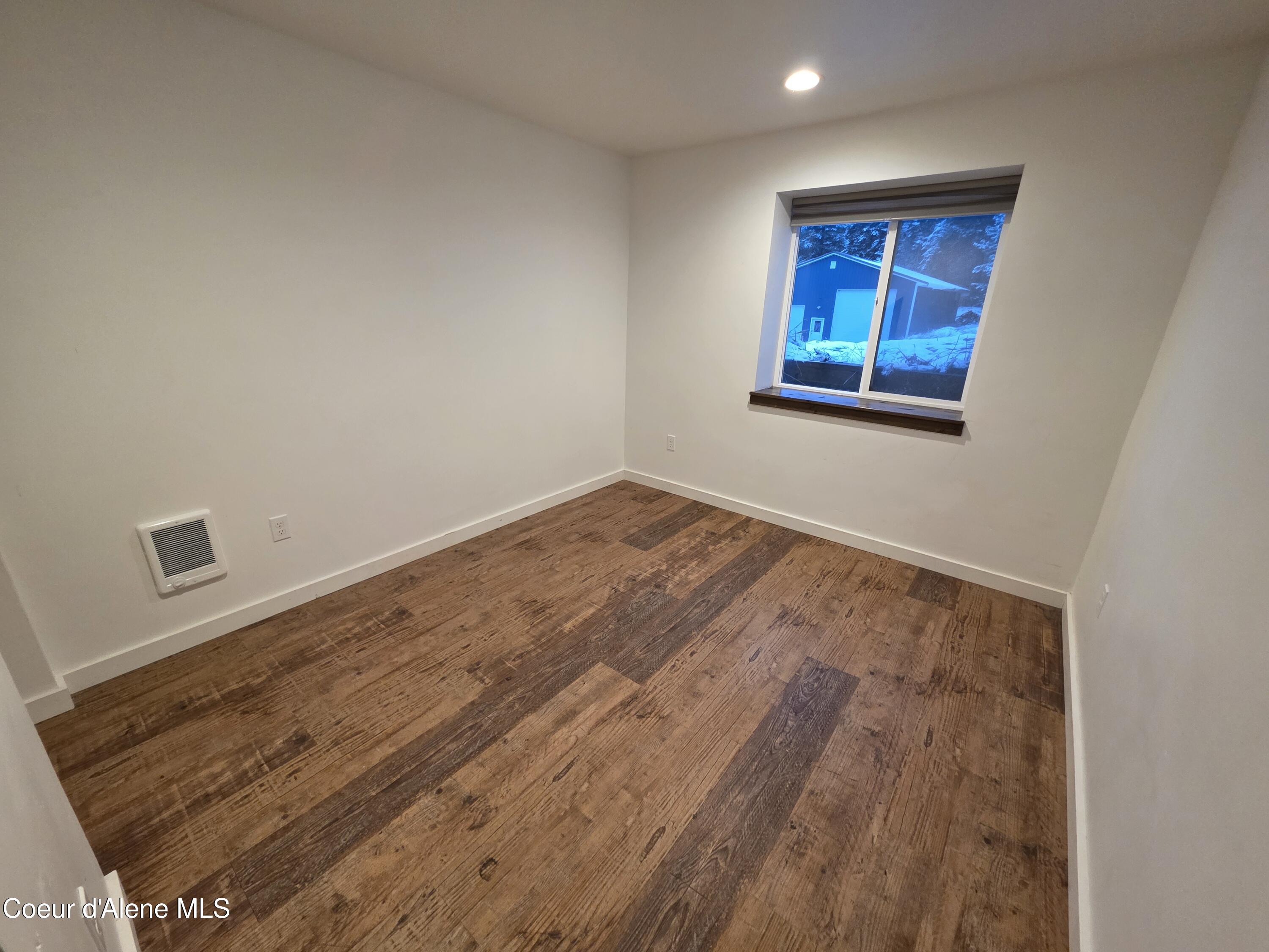 25627 South Loffs Bay Road Coeur D'Alene, ID 83814 - Photo 10 of 70 25627 S LOFFS BAY RD