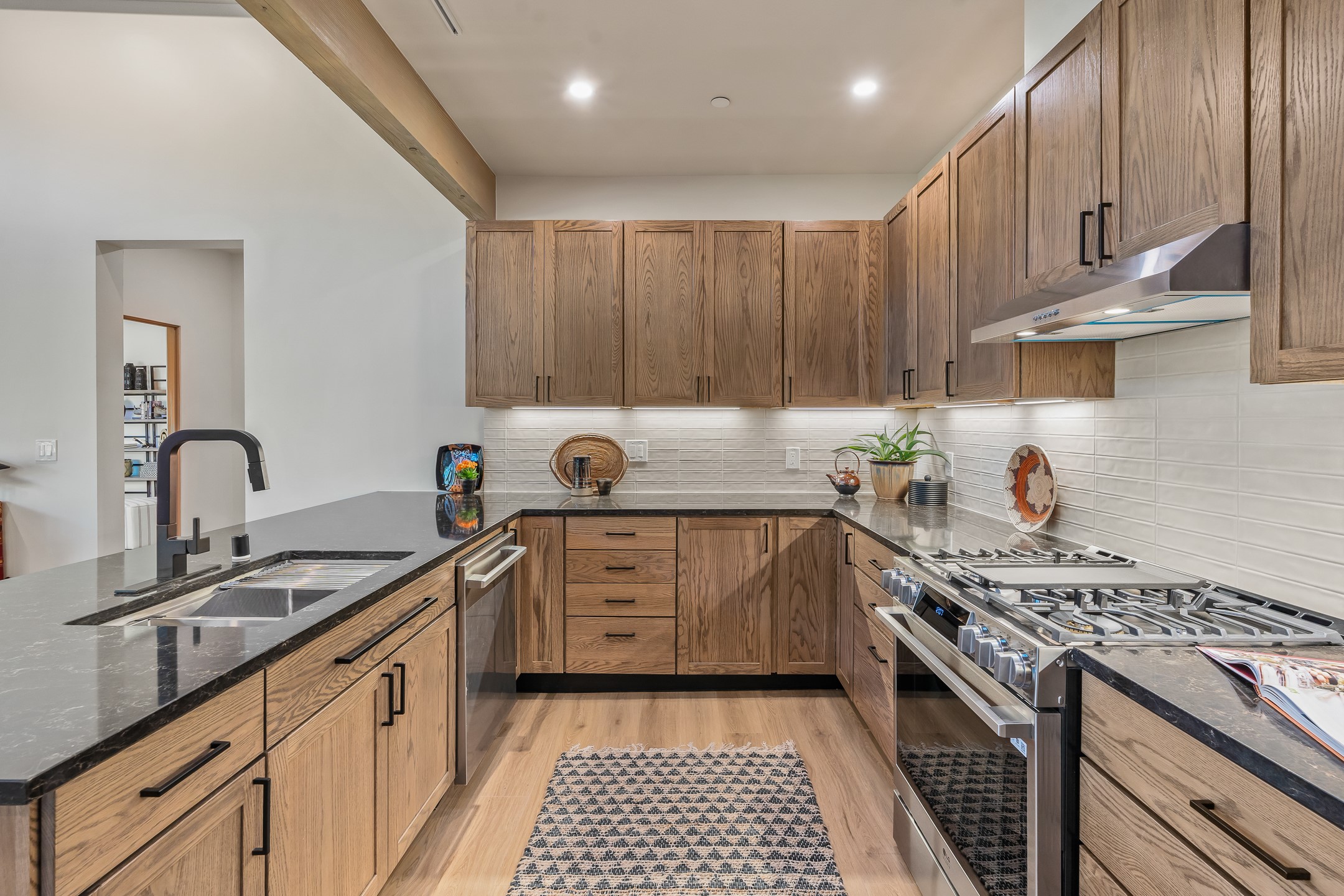 1612 Cerro Gordo Road Santa Fe, NM 87501 - Photo 20 of 59