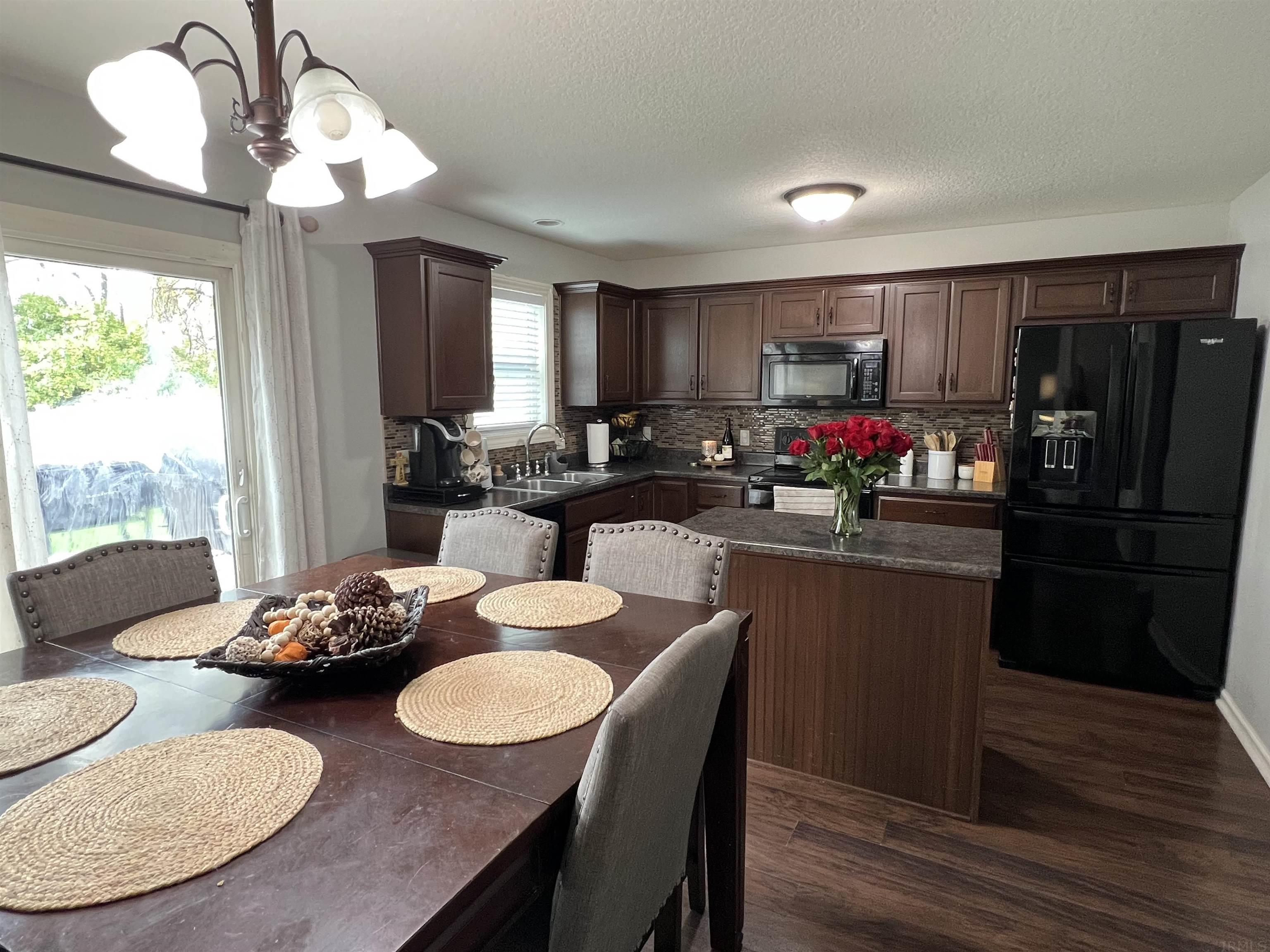 2459 Stonecrop Road Huntertown, IN 46748 - Photo 6 of 24