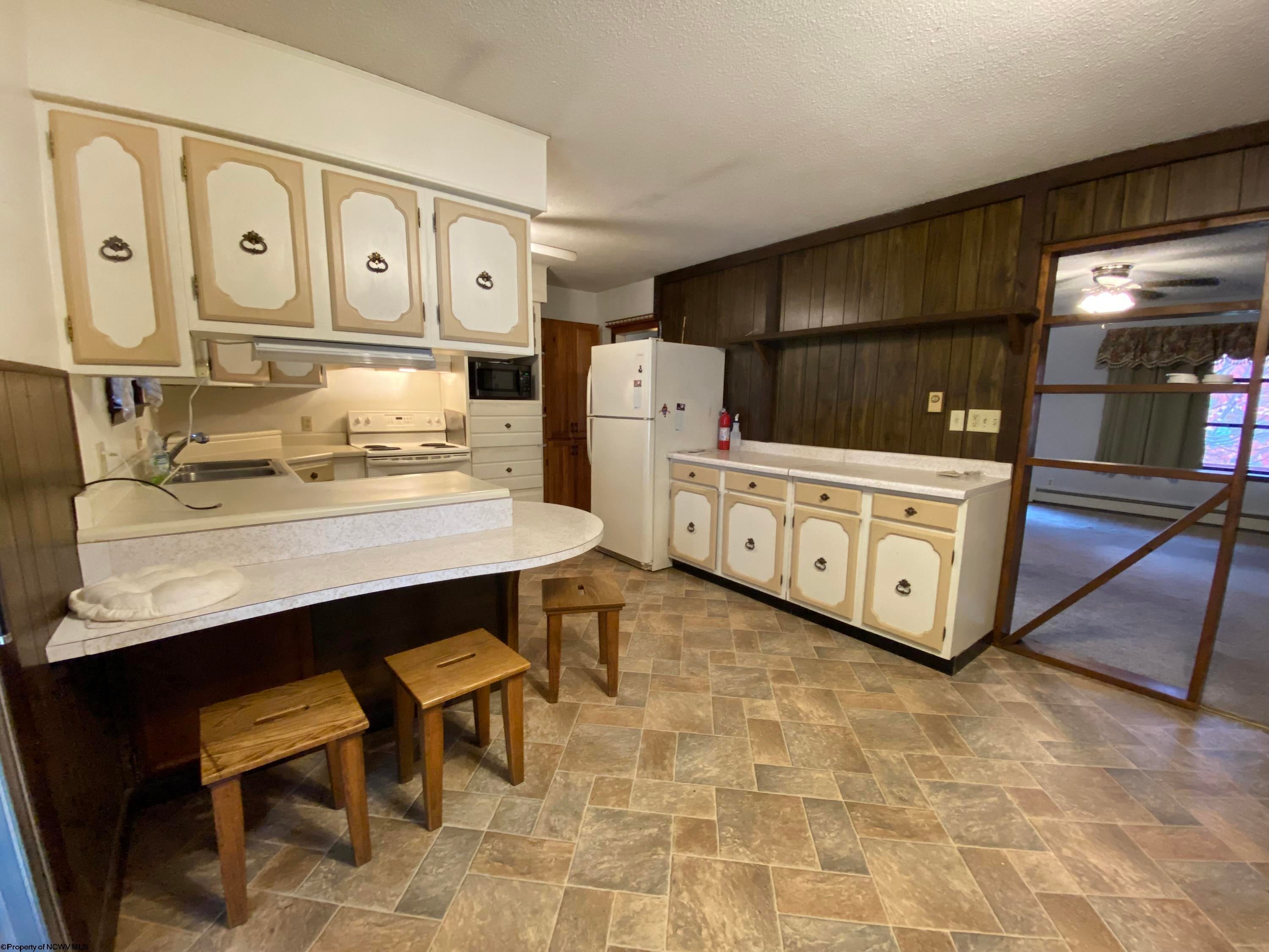 412 Gilman Road Elkins, WV 26241 - Photo 18 of 26 Gallery Image 18