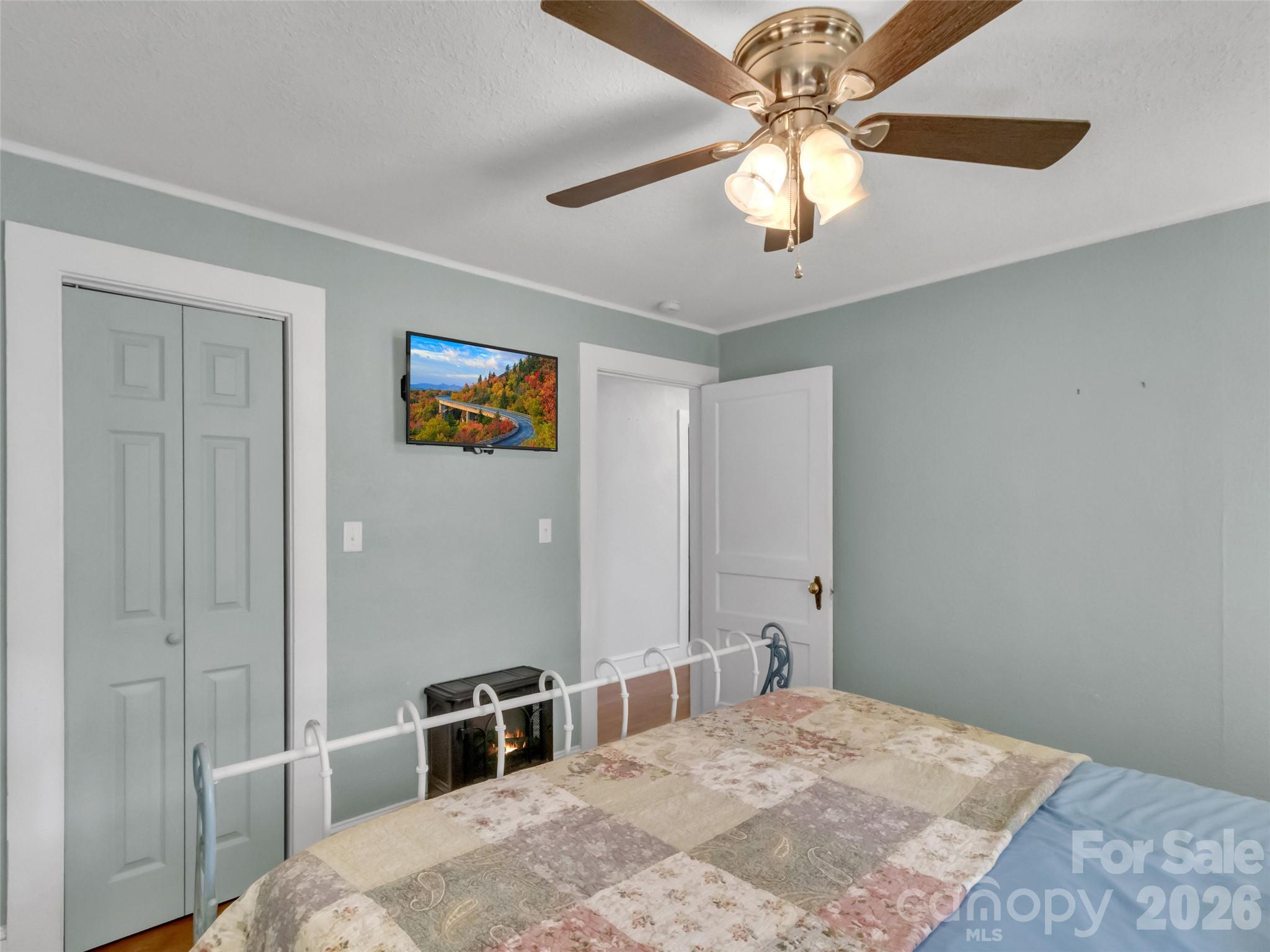 1114 Old Clyde Road Clyde, NC 28721 - Photo 14 of 36
