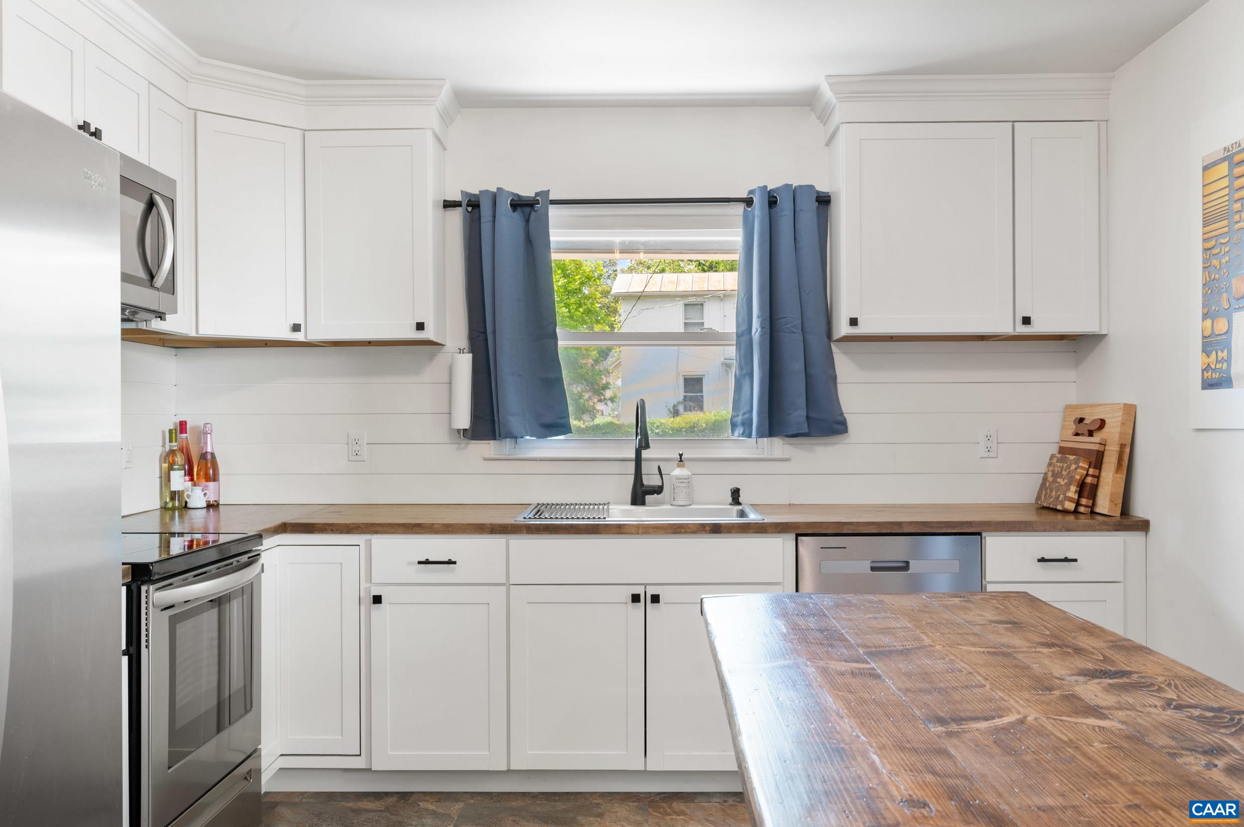 105 Hartmans Mill Road, Unit A Charlottesville, VA 22902 - Photo 8 of 19