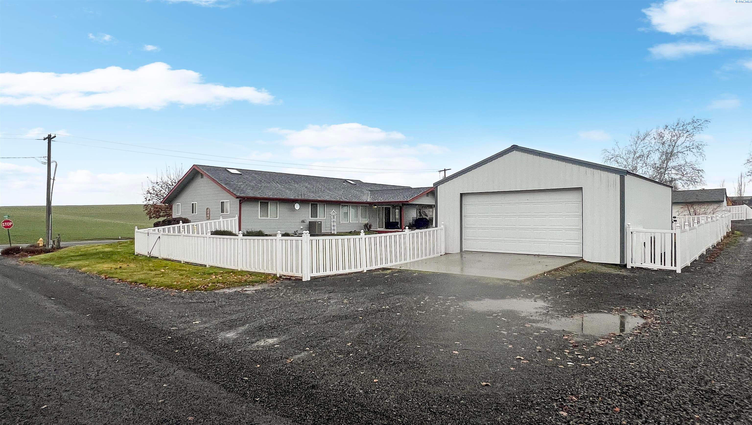 1102 Summit Street Colton, WA 99113 - Photo 6 of 22 Gallery Image 6
