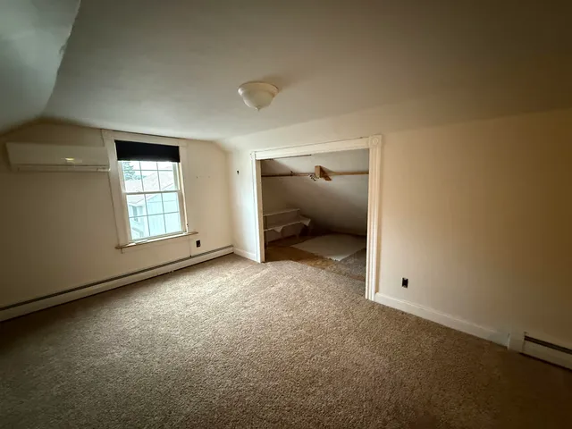 $2,500 | 361 Court Street, Laconia, NH 03246