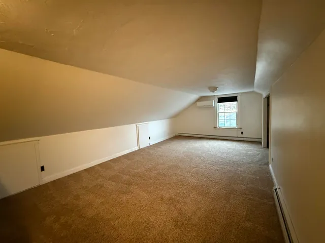 $2,500 | 361 Court Street, Laconia, NH 03246