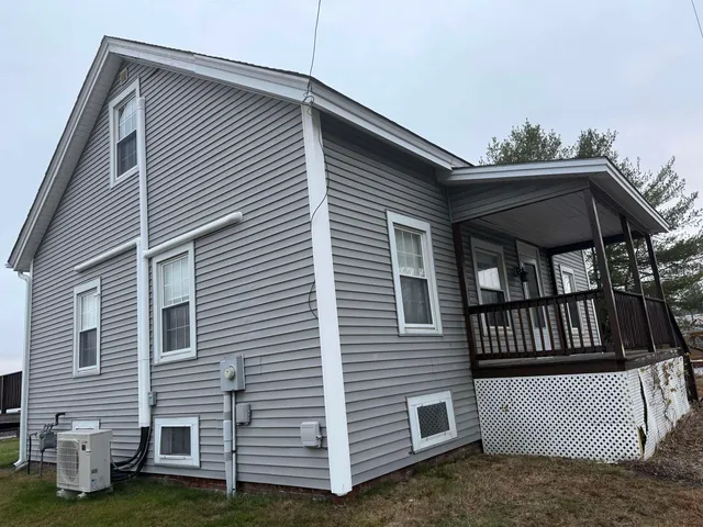 $2,500 | 361 Court Street, Laconia, NH 03246