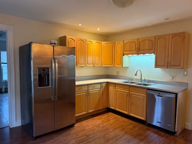 $2,500 | 361 Court Street, Laconia, NH 03246