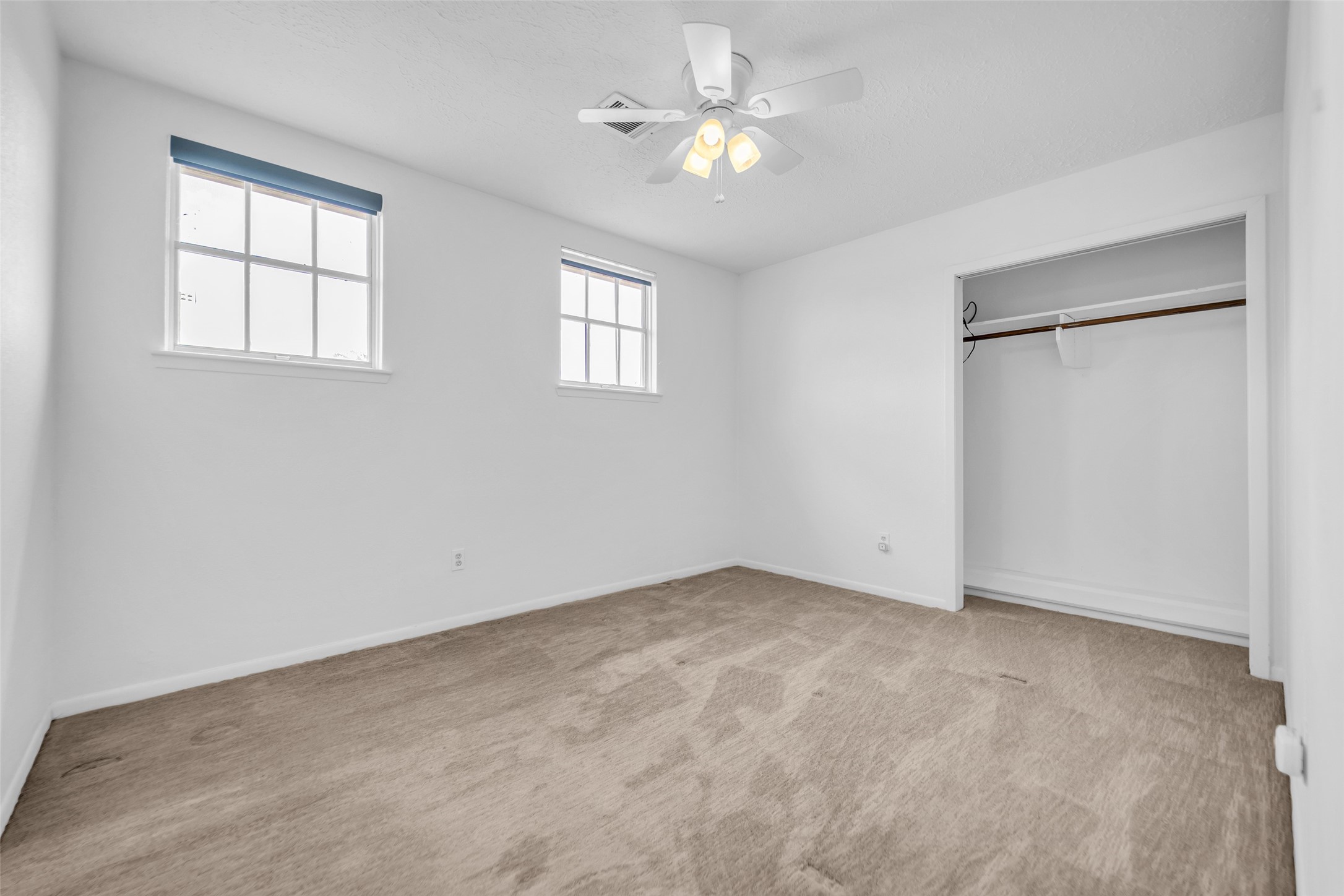 2808 Burke Road Pasadena, TX 77502 - Photo 27 of 41 Great windows and natural light
