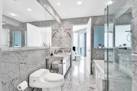 $3,388,000 | 17475 Collins Avenue, Unit 2502, Sunny Isles Beach, FL 33160