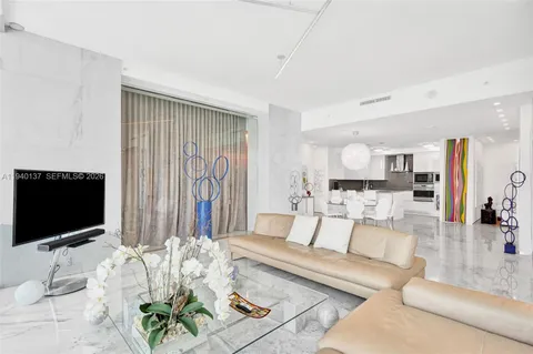 $3,388,000 | 17475 Collins Avenue, Unit 2502, Sunny Isles Beach, FL 33160