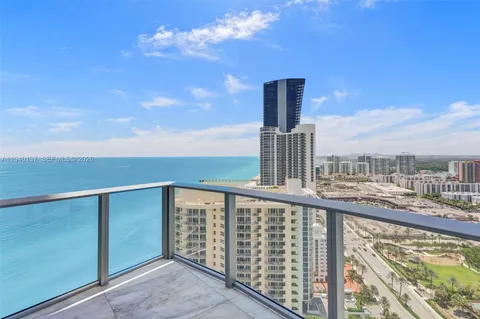 $3,388,000 | 17475 Collins Avenue, Unit 2502, Sunny Isles Beach, FL 33160