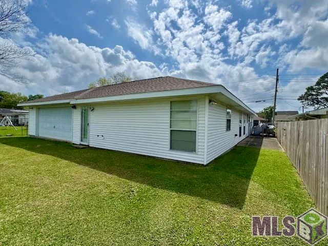 $208,000 | 304 Holiday Drive, Houma, LA 70364