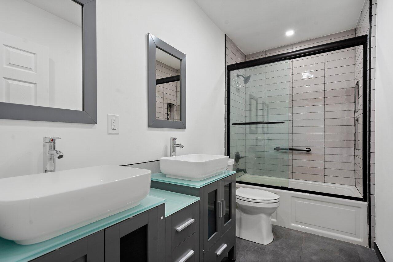 4963 Bonanza Road Lake Worth, FL 33467 - Photo 16 of 27 017-4963BonanzaRoad-LakeWorth-FL-33467-S