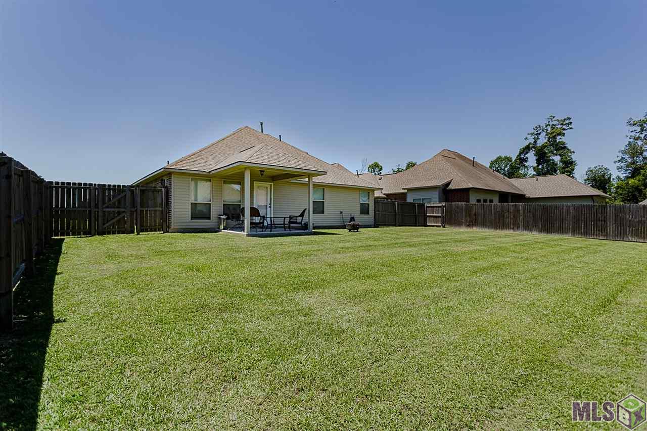 20333 Chevalier Avenue Baton Rouge, LA 70817 - Photo 21 of 24 Huge Backyard