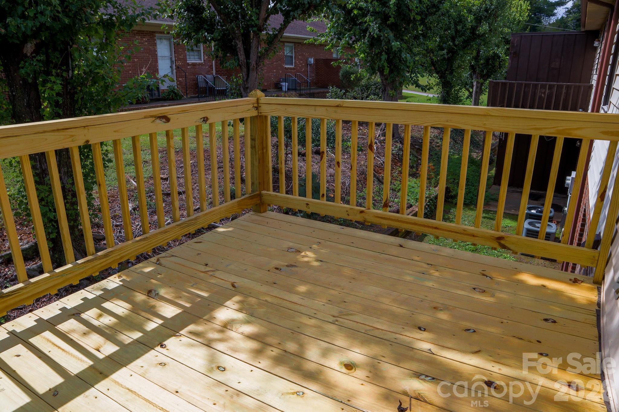 525 12th Street Southwest, Unit 26 Hickory, NC 28602 - Photo 15 of 21 a view of wooden fence