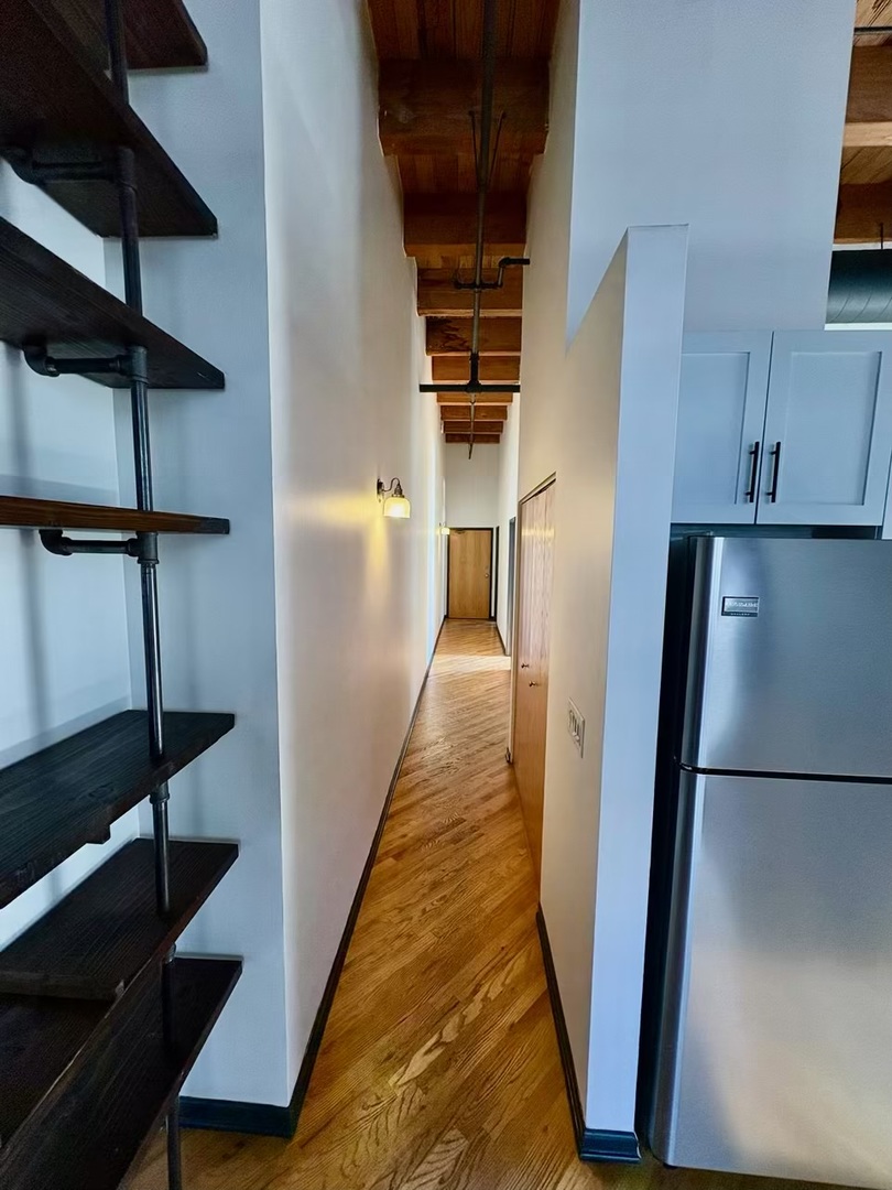 1733 West Irving Park Road, Unit 412 Chicago, IL 60613 - Photo 3 of 20