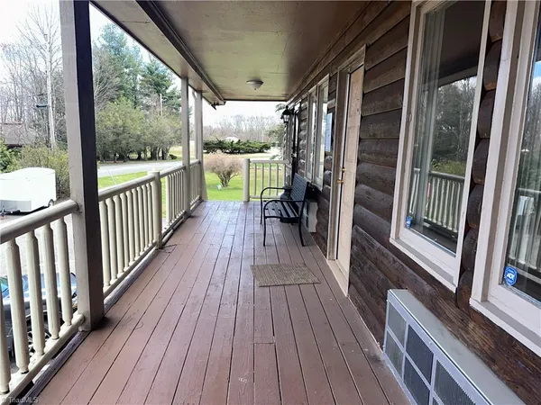 $899,900 | 96 Cascade Trail, Fancy Gap, VA 24328