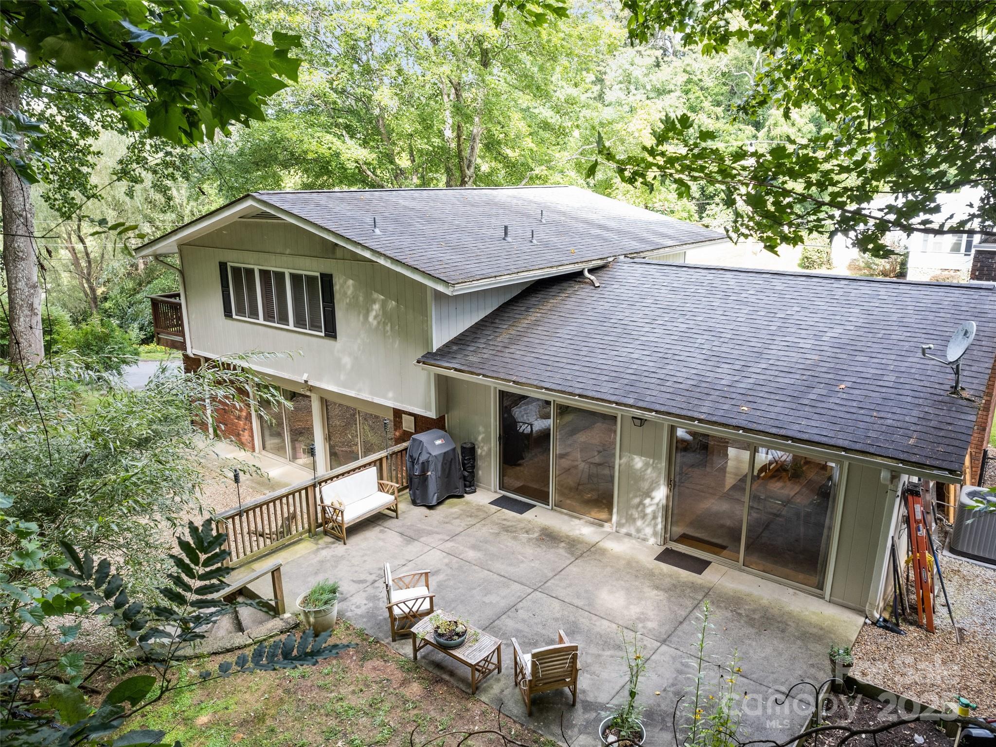 15 Belleview Road Waynesville, NC 28786 - Photo 7 of 45 Gallery Image 7