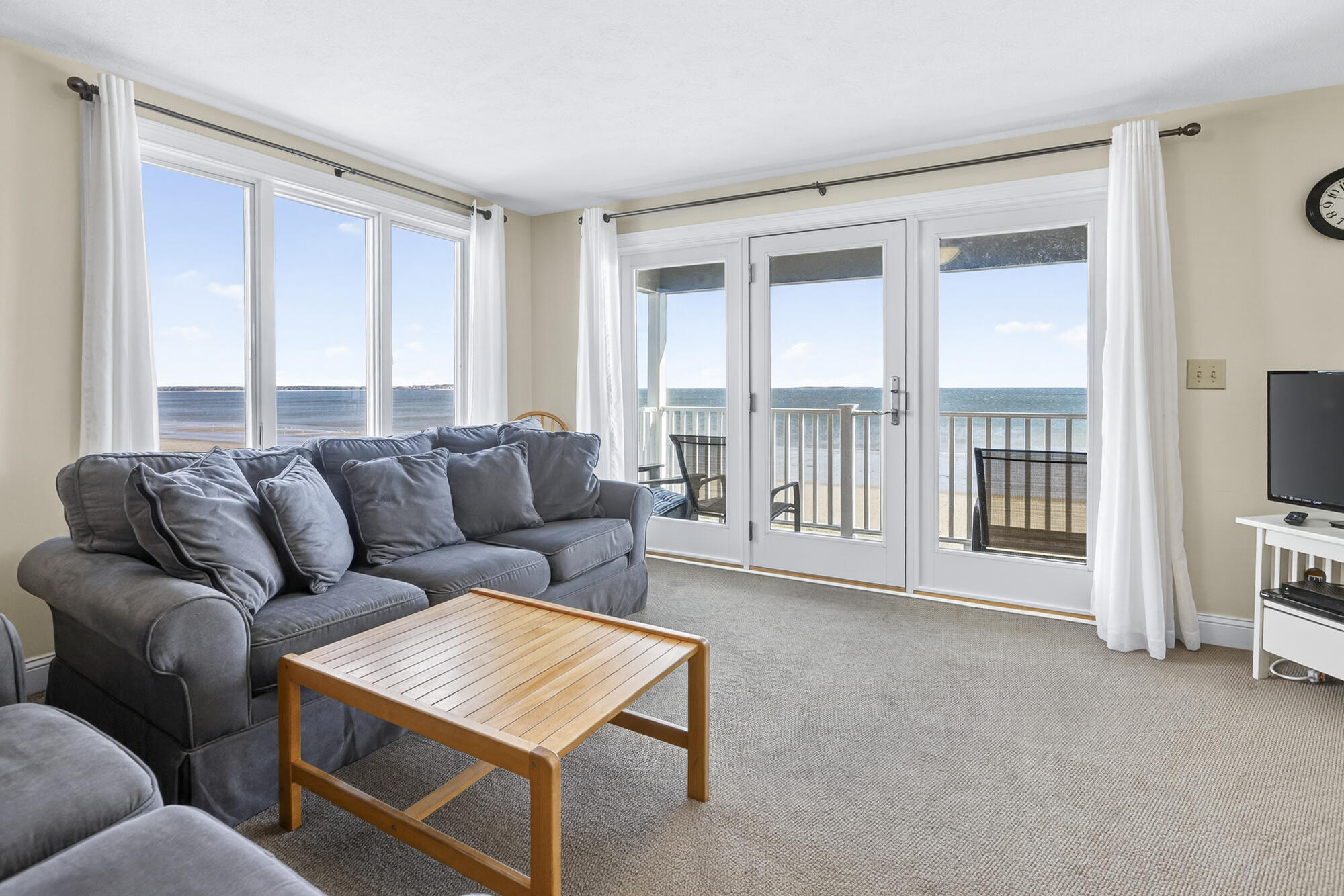 1 Boisvert Street, Unit 3 Old Orchard Beach, ME 04064 - Photo 11 of 42 Living Room