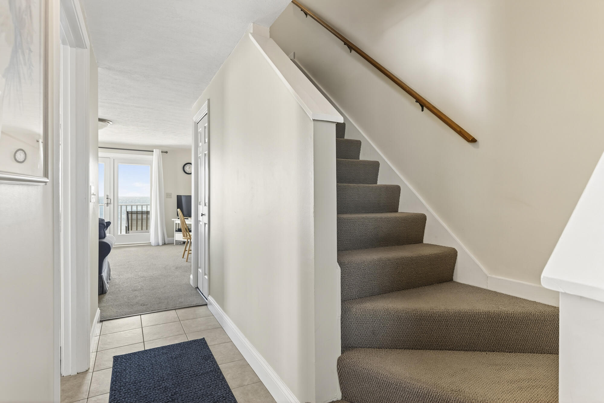 1 Boisvert Street, Unit 3 Old Orchard Beach, ME 04064 - Photo 8 of 42 Hallway