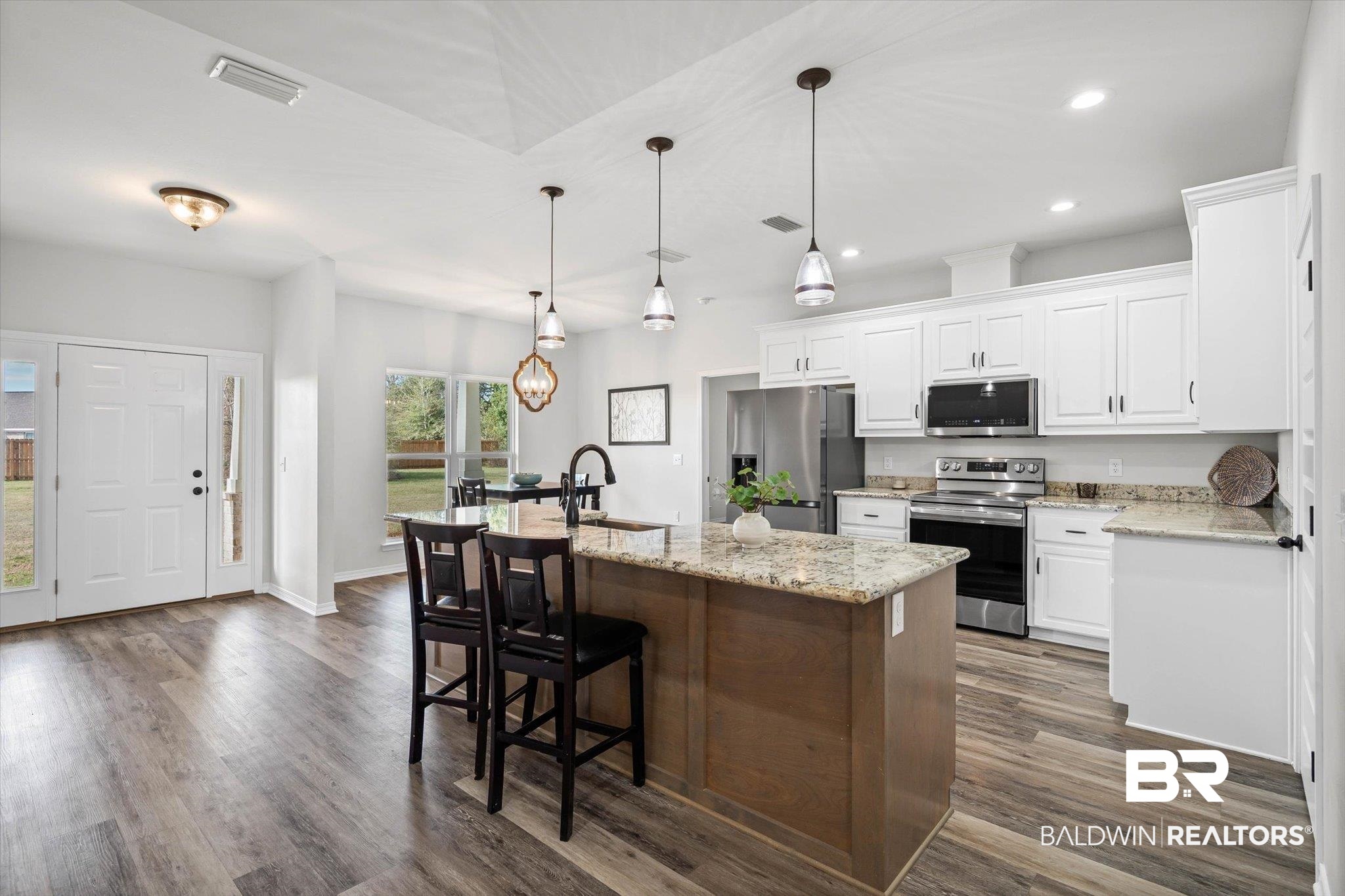 13198 Gopher Court Elberta, AL 36530 - Photo 2 of 37 Beautiful Stained Island