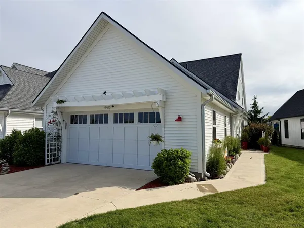 $699,900 | 946 Boardwalk Cove Drive, Muskegon, MI 49441