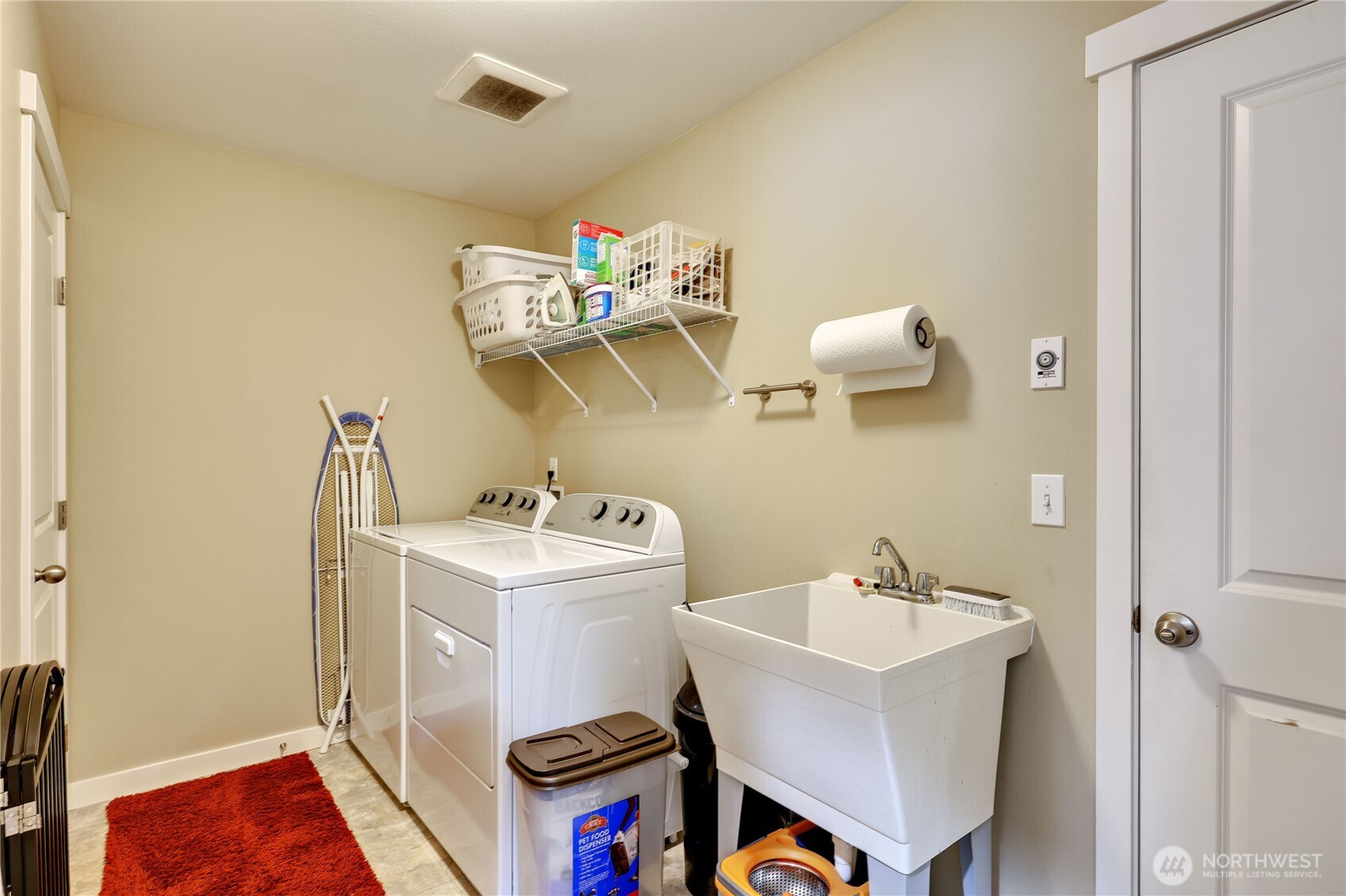 7058 East Nightingale Street Port Orchard, WA 98366 - Photo 26 of 40