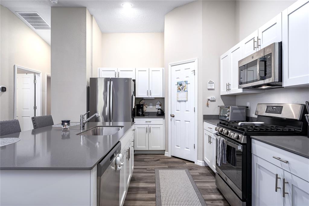 7635 Twinleaf Ter Way Parrish, FL 34219 - Photo 2 of 34