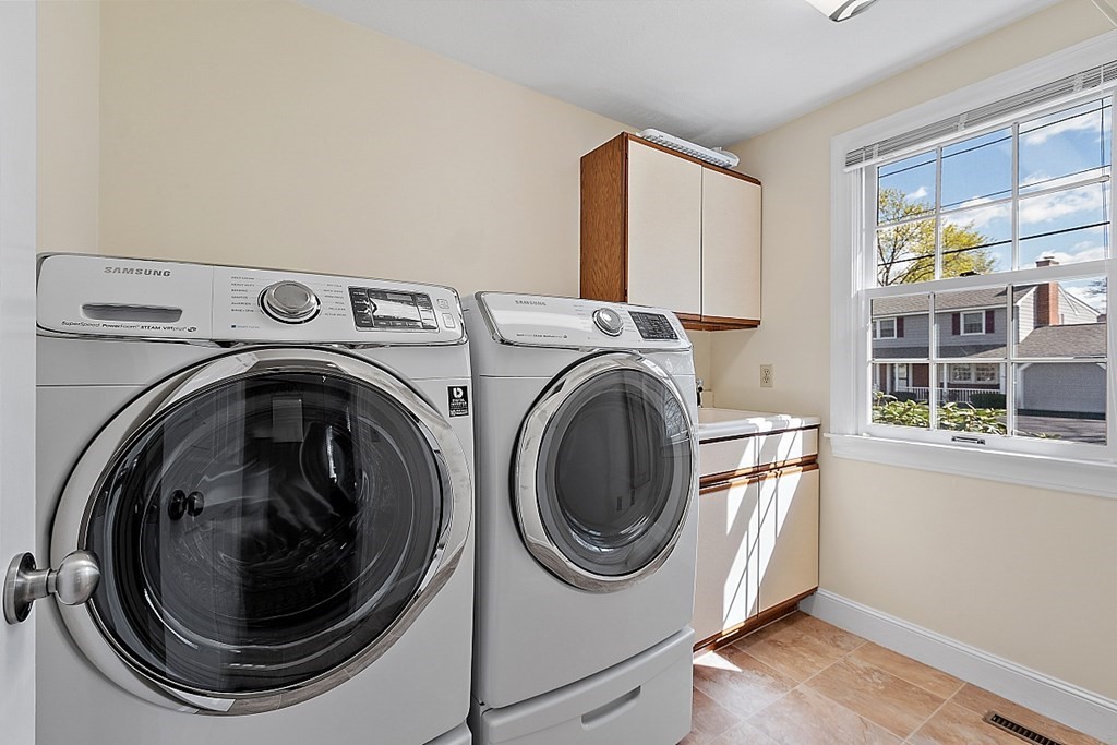76 Stafford Road Lowell, MA 01852 - Photo 27 of 42 Gallery Image 27